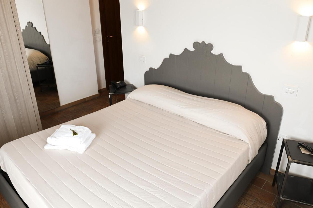 Moretti Village - Sophie Rooms Country House Civitanova Marche Exterior foto